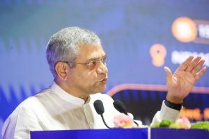 Ashwini-Vaishnav-said-AI-is-helping-from-studies-to-farming!