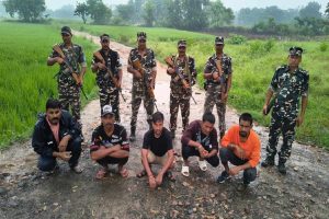 Bihar-Five-prisoners-who-escaped-from-Nepal-arrested-at-Indo-Nepal-border!