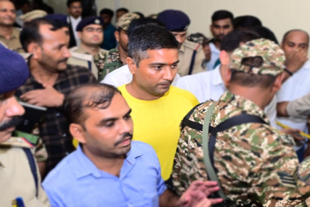 छत्तीसगढ़: पूर्व सीएम अजीत जोगी के बेटे चैतन्य बघेल ईओडब्ल्यू रिमांड में!