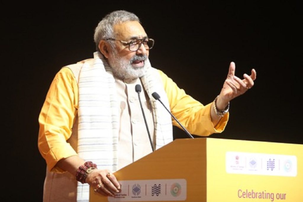 कांग्रेस ने सम्राट अशोक का किया अपमान, तेजस्वी गठबंधन तोड़ें : गिरिराज सिंह!