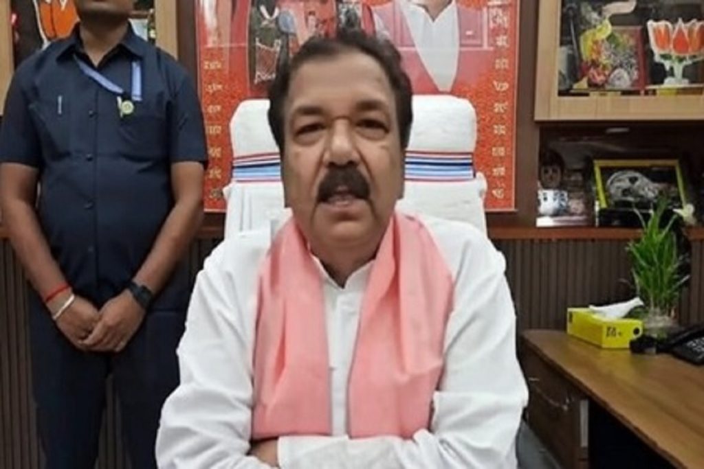 समाज के पिछड़े लोगों को बरगला रही कांग्रेस: दिलीप जायसवाल!