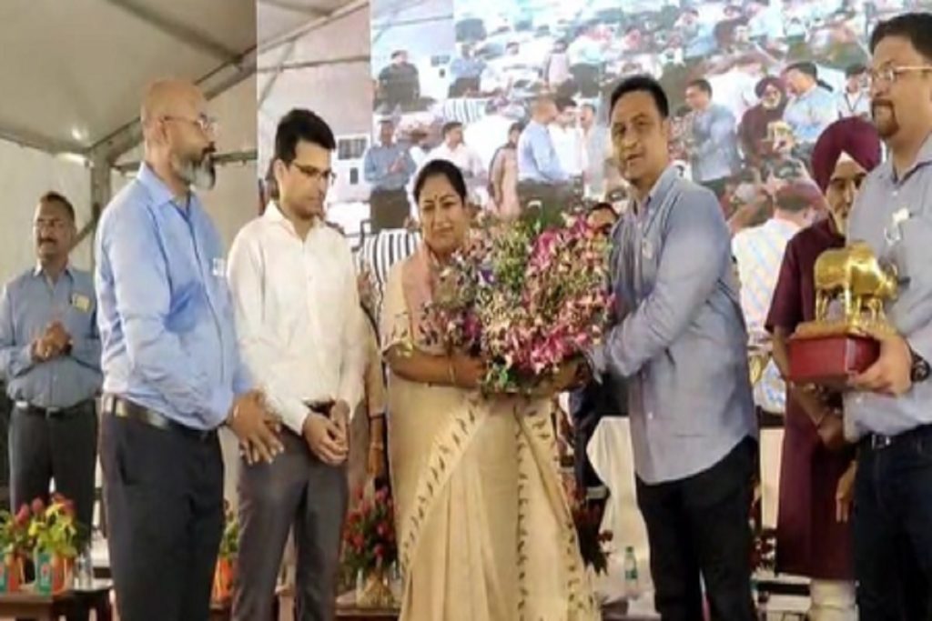 दिल्ली: सीएम रेखा गुप्ता ने नंगली डेयरी में बायोगैस संयंत्र का किया उद्घाटन!