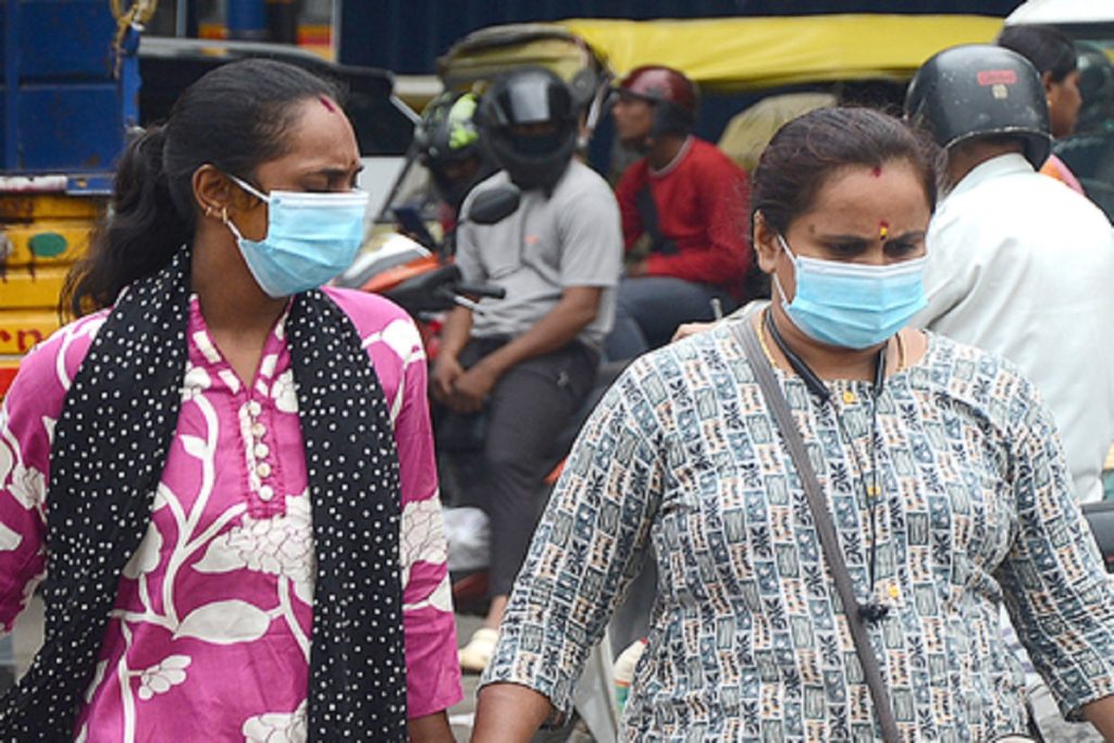 दिल्ली: तेजी से बढ़ रहे एच3एन2 के मामले, विशेषज्ञों ने मौसम को बताया जिम्मेदार!