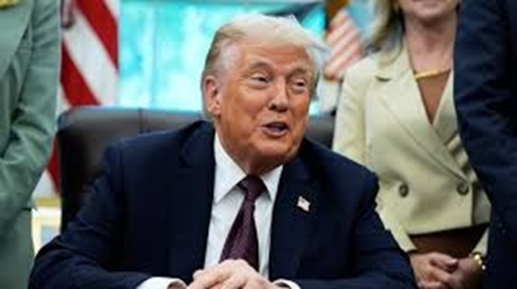 न्यूयॉर्क टाइम्स पर डोनाल्ड ट्रंप ने ठोका 15 अरब डॉलर का मानहानि का मुकदमा!