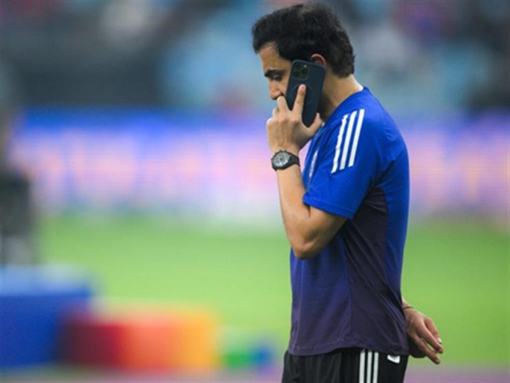 एशिया कप 2025: जीत के बाद अहमदाबाद पहुंचे गंभीर और कुलदीप, हीरो जैसा स्वागत हुआ!