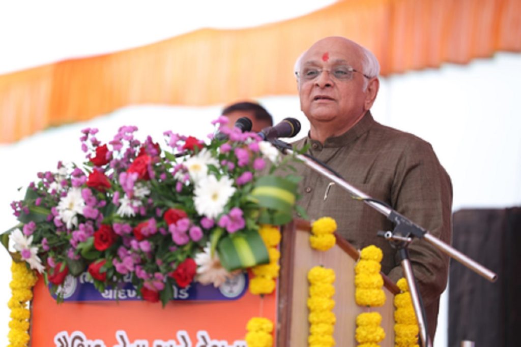 गुजरात: पीएम मोदी का संबोधन, जनता से स्वदेशी अपनाने का आह्वान!