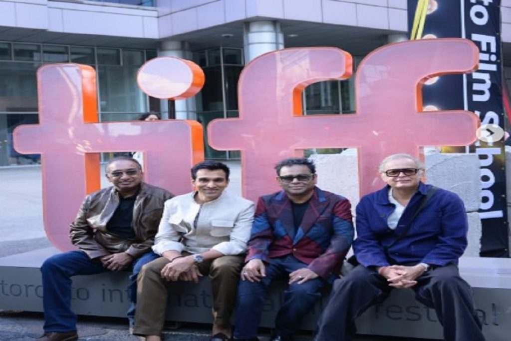 ‘गांधी’ के प्रीमियर के साथ हंसल मेहता ने फिर किया टीआईएफएफ में वापसी​!