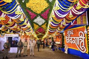 Jammu-and-Kashmir-is-filled-with-devotion-during-Navratri-Lieutenant-Governor-extends-greetings!