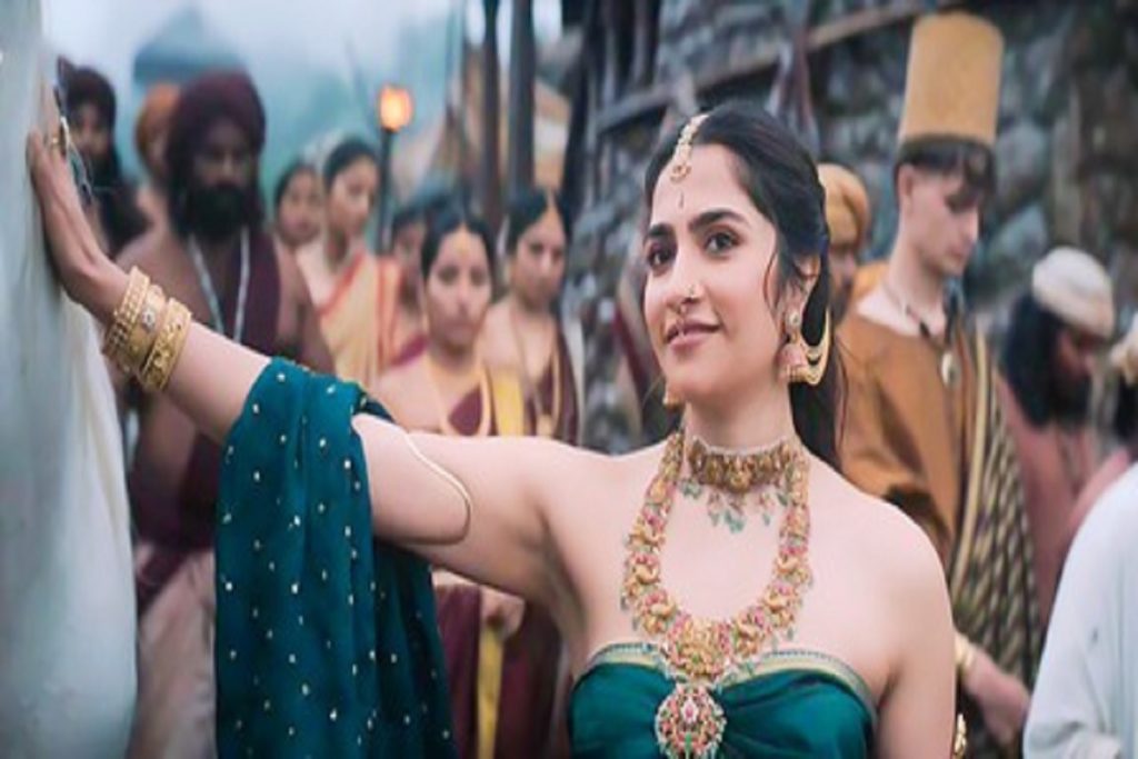 बॉलीवुड में काम करना चाहती हैं ‘कांतारा : चैप्टर 1’ अभिनेत्री रुक्मिणी वसंत!