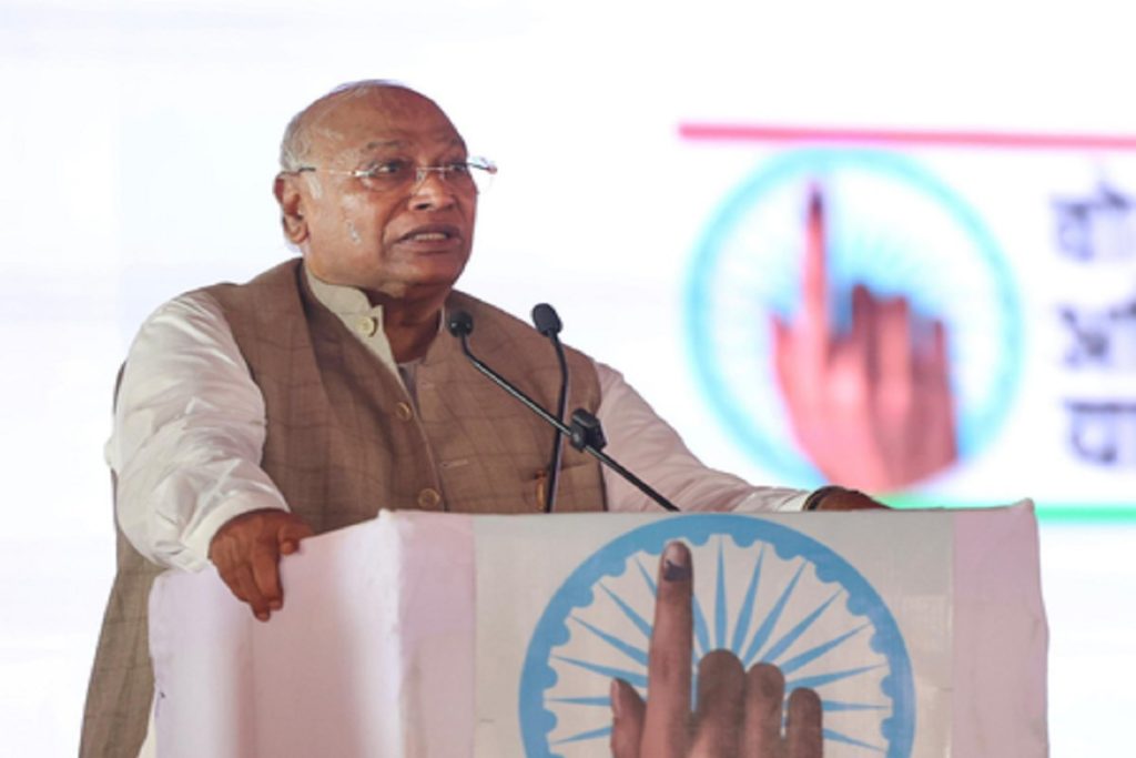 खड़गे ने कर्नाटक में बैलेट पेपर चुनाव फैसले का स्वागत किया!