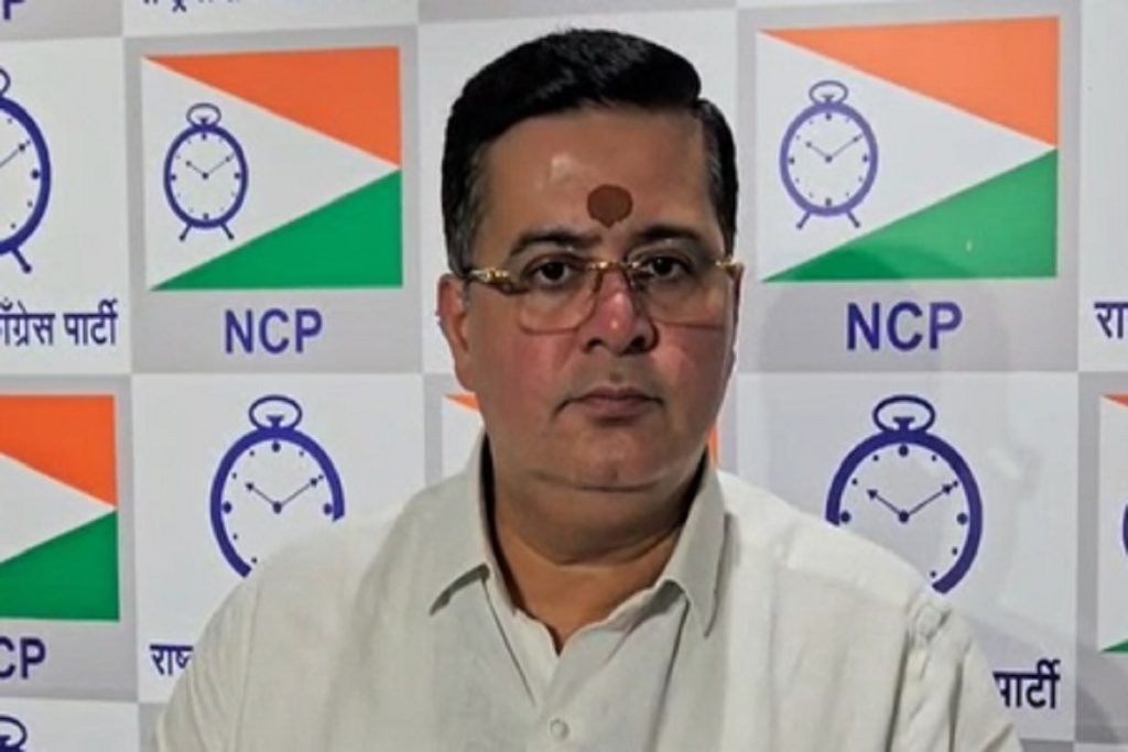 भारत-पाकिस्तान मैच का एनसीपी नेता आनंद परांजपे ने किया समर्थन!