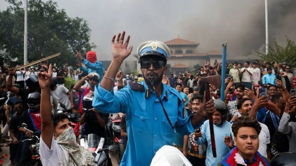 ‘जेन Z’ प्रदर्शनकारियों की मांग – फिर से लिखा जाए संविधान !