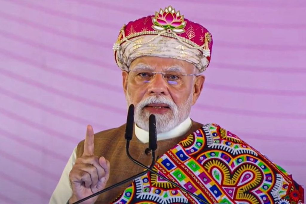 धार में पीएम मोदी का पाकिस्तान को कड़ा संदेश: “ये नया भारत है, घर में घुसकर मारता है”