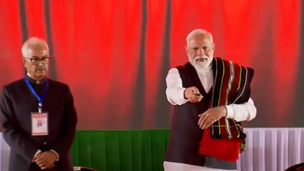 इंफाल में 1,200 करोड़ की परियोजनाओं का लोकार्पण