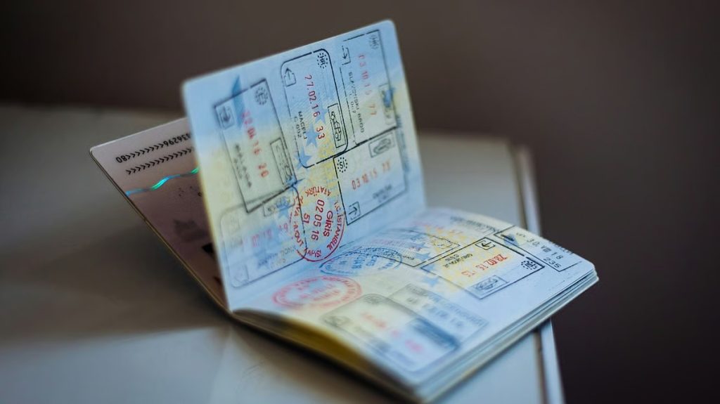 IIT गांधीनगर, L&T और C-DAC मिलकर विकसित करेंगे ई-पासपोर्ट के लिए खास चिप!