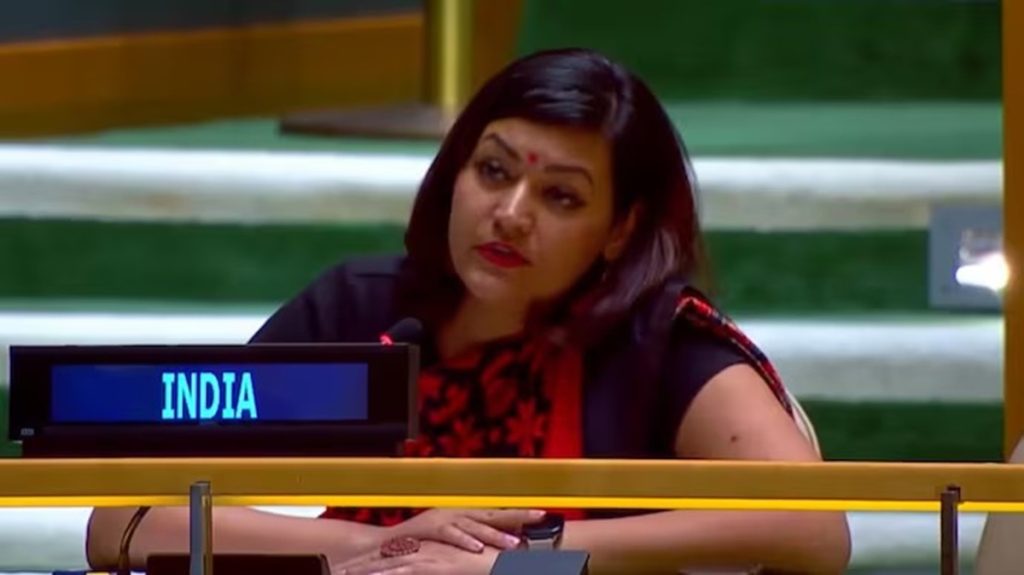 नष्ट हुए रनवे और जले हुए हैंगर जीत की तरह लगते हैं,तो पाकिस्तान इसका आनंद ले सकता है!