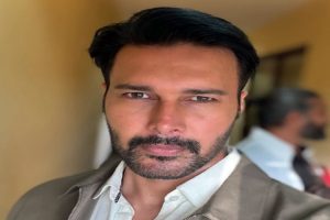 Playing-the-role-of-triple-talaq-husband-in-Saira-Khan-case-challenging-Rajneesh!