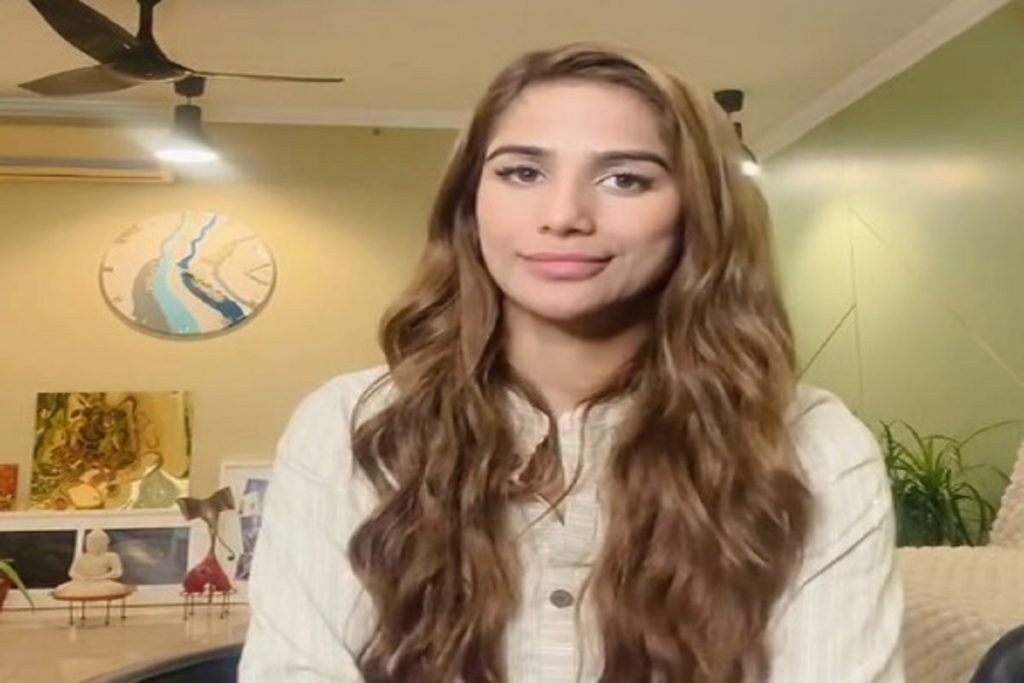 रामलीला विवाद में पूनम पांडे का बयान, वीडियो मैसेज में बोलीं ‘जय श्री राम’!