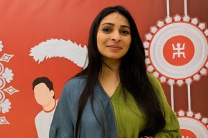 Tanishaa-remembers-uncle-Deb-ahead-of-Durga-Puja!