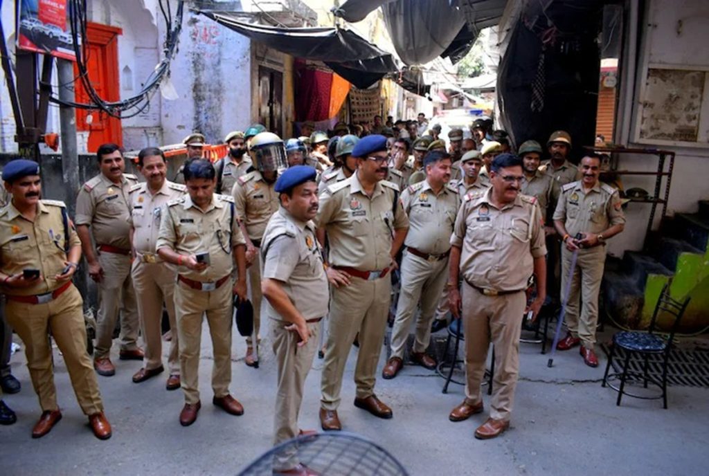 तौकीर रजा के करीबी पर शिकंजा, बरेली की सड़कों पर सन्नाटा!