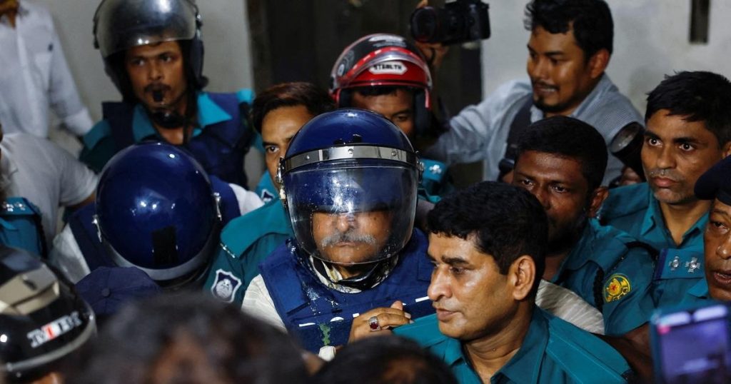 बांग्लादेश में अवामी लीग के पूर्व सांसद समेत 7 गिरफ्तार