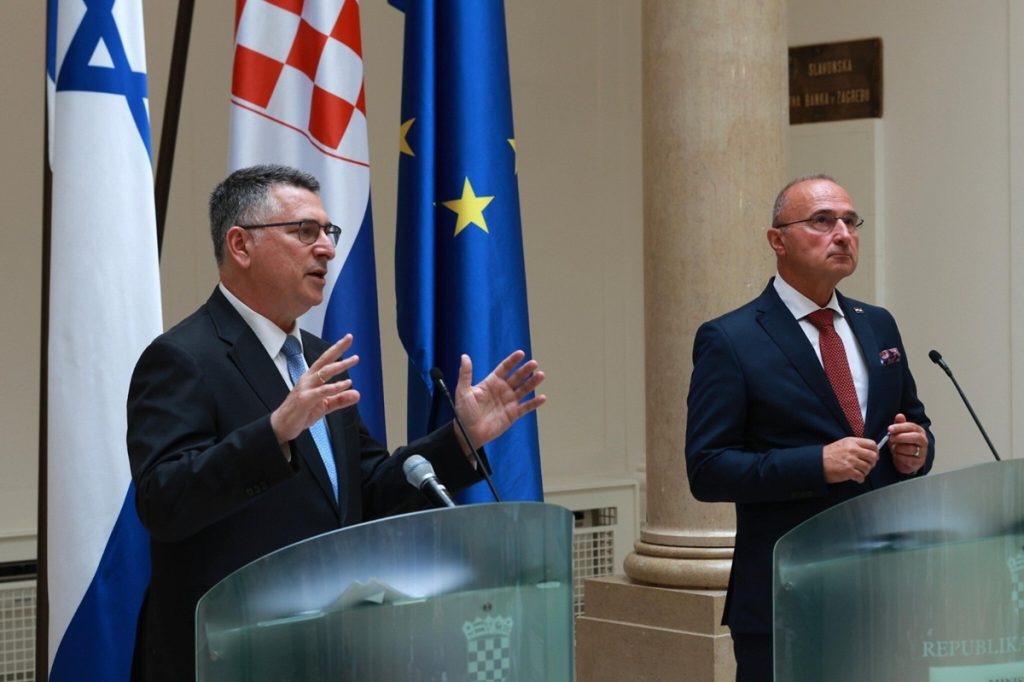 गाजा युद्ध पर बड़ा मोड़: ट्रंप का प्रस्ताव स्वीकार, इजरायल ने रखीं दो शर्तें!