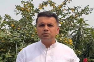 Abhishek-Dutt-raises-questions-on-the-impartiality-of-the-Election-Commission!