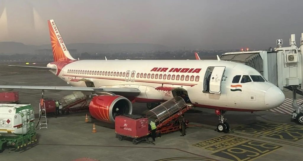 ब्रिटेन में एयर इंडिया का विमान ग्राउंडेड: लैंडिंग से ठीक पहले खुला इमरजेंसी टरबाइन!