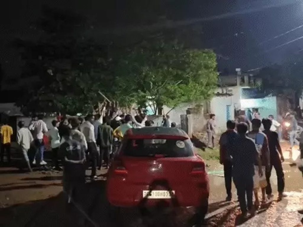 बिलासपुर में शिवलिंग के पास पेशाब करने के आरोप में अशरफ खान गिरफ्तार,भीड़ ने किया घरों में तोड़फोड़!