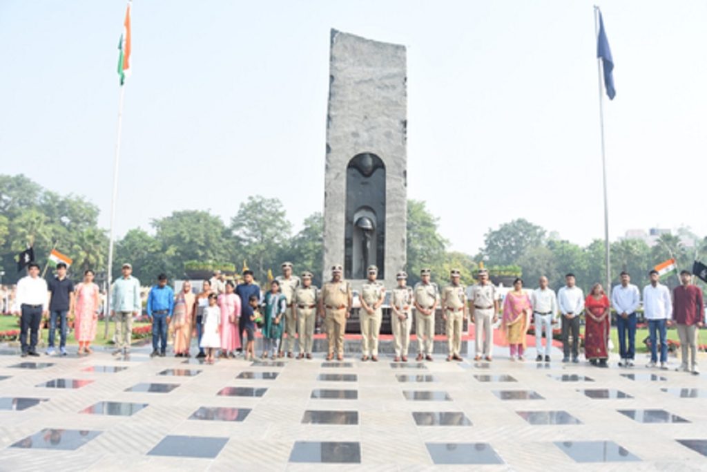 सीआईएसएफ ने राष्ट्रीय पुलिस स्मारक पर शहीदों को किया नमन!