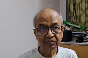 Contempt-case-to-be-filed-against-lawyer-for-misbehaving-with-CJI!