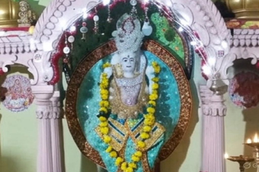 धनतेरस पर इंदौर के धन्वंतरि मंदिर में जुटते हैं चिकित्सक!