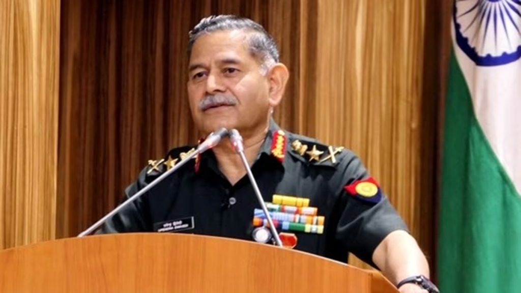 नक्शे पर रहना है तो आतंकवाद बंद करो: आर्मी चीफ की पाक को कड़ी चेतावनी!