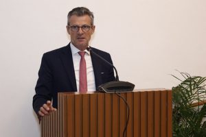 Growing-EU-India-trade-ties-will-increase-employment-opportunities!