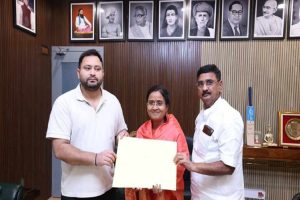 Infamous-mans-wife-gets-ticket-in-Bihar-elections-questions-on-Tejashwi!