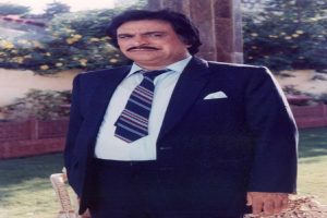 Kader-Khan-The-artist-who-gave-a-new-dimension-to-Bollywood-with-his-versatility!