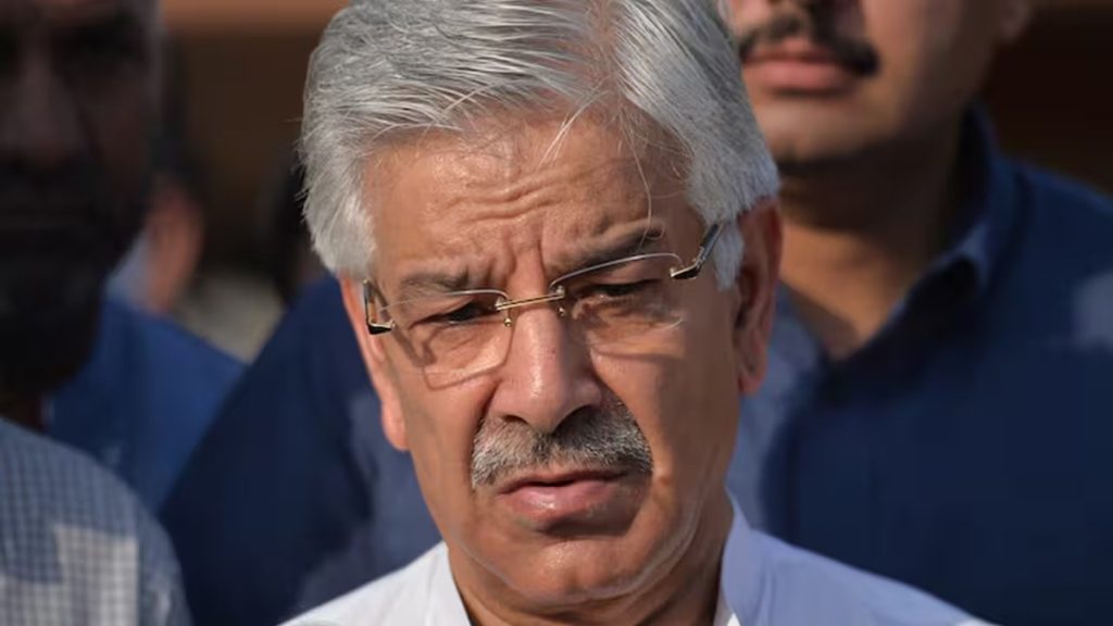 “सभी अफगान अपने देश लौटें, यह ज़मीन 25 करोड़ पाकिस्तानियों की है”