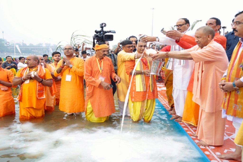 सीएम योगी बोले, लखनऊ का सीवर अब गोमती में नहीं गिरेगा!