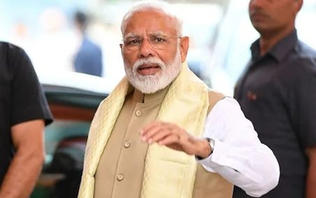 “…सुख-समृद्धि और सौहार्द से आलोकित करे”: पीएम मोदी ने दी दीपावली की शुभकामनाएं