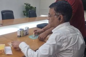 Noida-Drug-department-inspects-several-factories-for-cough-syrup!