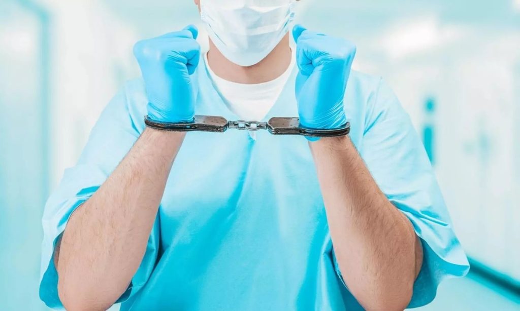 सिंगापुर: भारतीय नर्स को पुरुष विज़िटर से छेड़छाड़ के मामले में जेल!