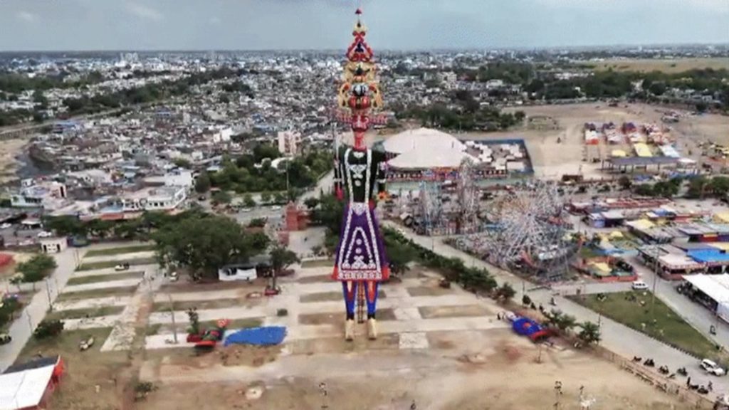 कोटा में देश का सबसे बड़ा 221 फीट लंबा रावण आज होगा दहन के लिए तैयार!