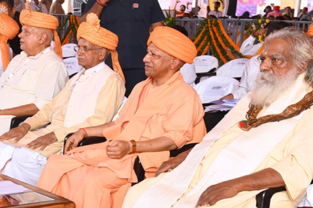 अयोध्या में संतों ने कहा, सीएम योगी ने विक्रमादित्य परंपरा जगाई!