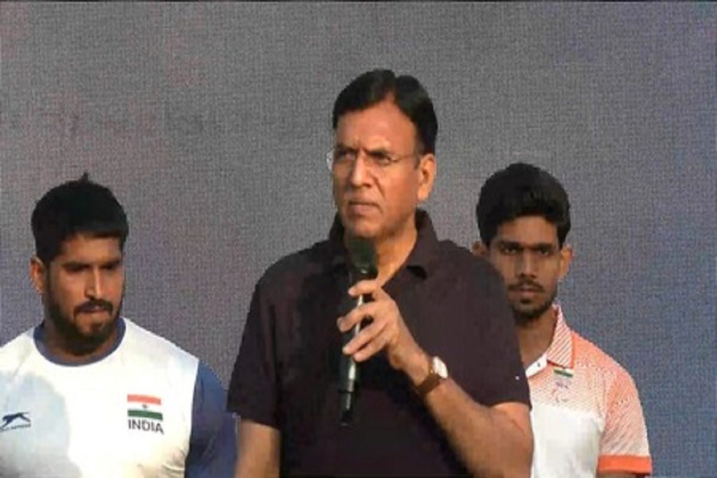 ‘संडे ऑन साइकिल’ में स्वास्थ्य कर्मियों को सम्मान, फिटनेस संग स्वदेशी संदेश!