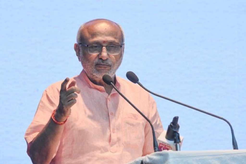 बाढ़-भूकंप में सेवा, संघ के आदर्श की उपराष्ट्रपति प्रशंसा​!