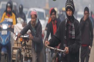 Delhis-air-becomes-suffocating-AIIMS-records-AQI-of-421!