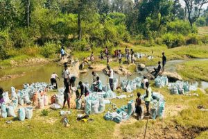 Jharkhand-This-time-a-new-crop-of-hopes-will-grow-in-the-village-which-was-infamous-for-opium!