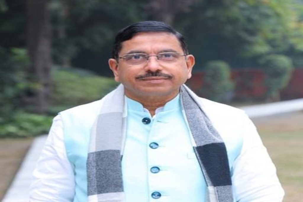 प्रधानमंत्री मोदी समेत कई कैबिनेट मंत्रियों ने प्रल्हाद जोशी को जन्मदिन की बधाई दी!