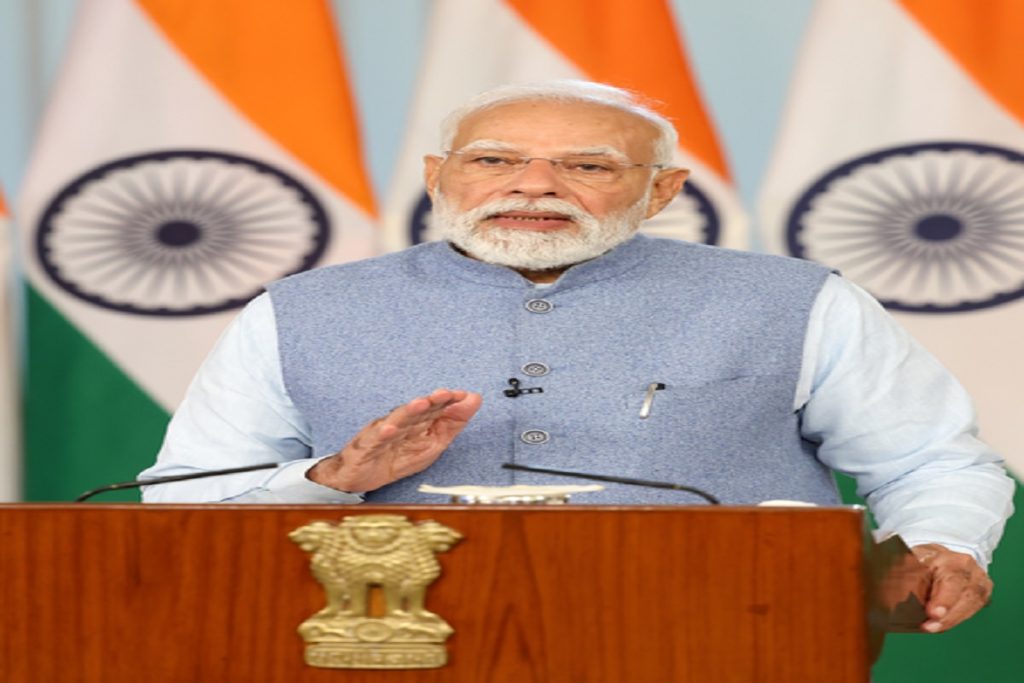 प्रधानमंत्री मोदी उडुपी पहुंचे, श्री कृष्ण मठ, लक्ष कंठ गीता पारायण! 