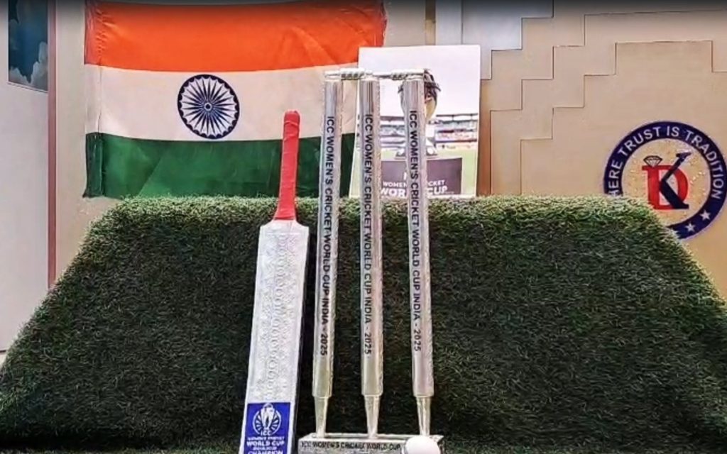 विश्व चैंपियन टीम इंडिया को भेंट में मिलेगा चांदी का बैट और स्टंप्स